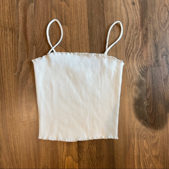 BETTER BE RUFFLE RIBBED CROP - Picture 4 of 7